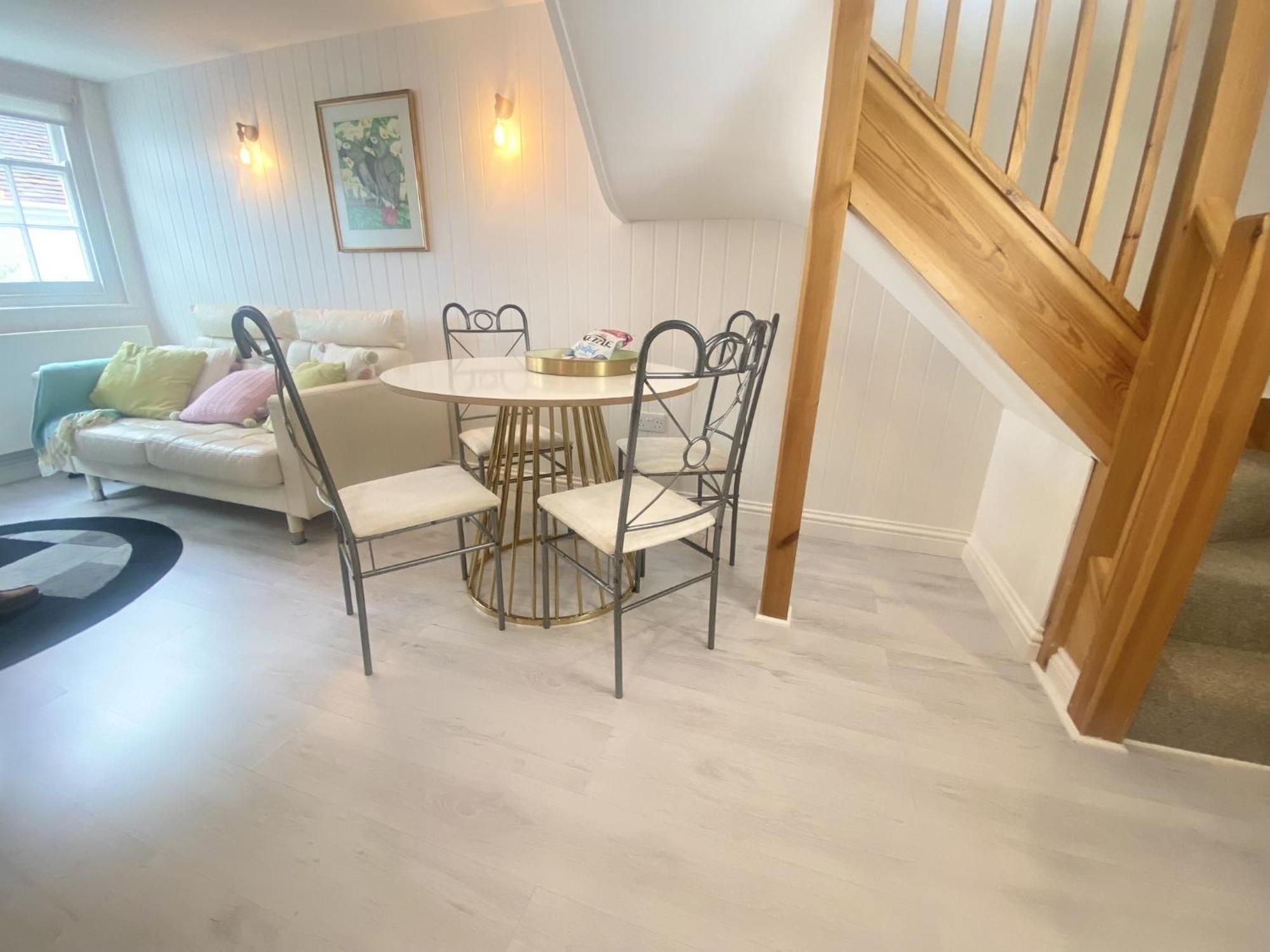 Stylish Cottage With Quay And River View ลีมิงตัน ภายนอก รูปภาพ